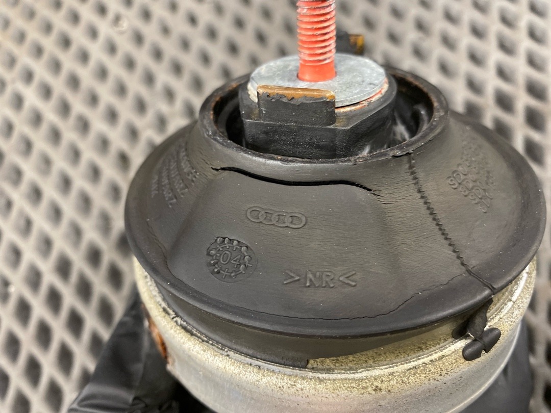 Подушка двигателя, 5220 рублей, Красноярск