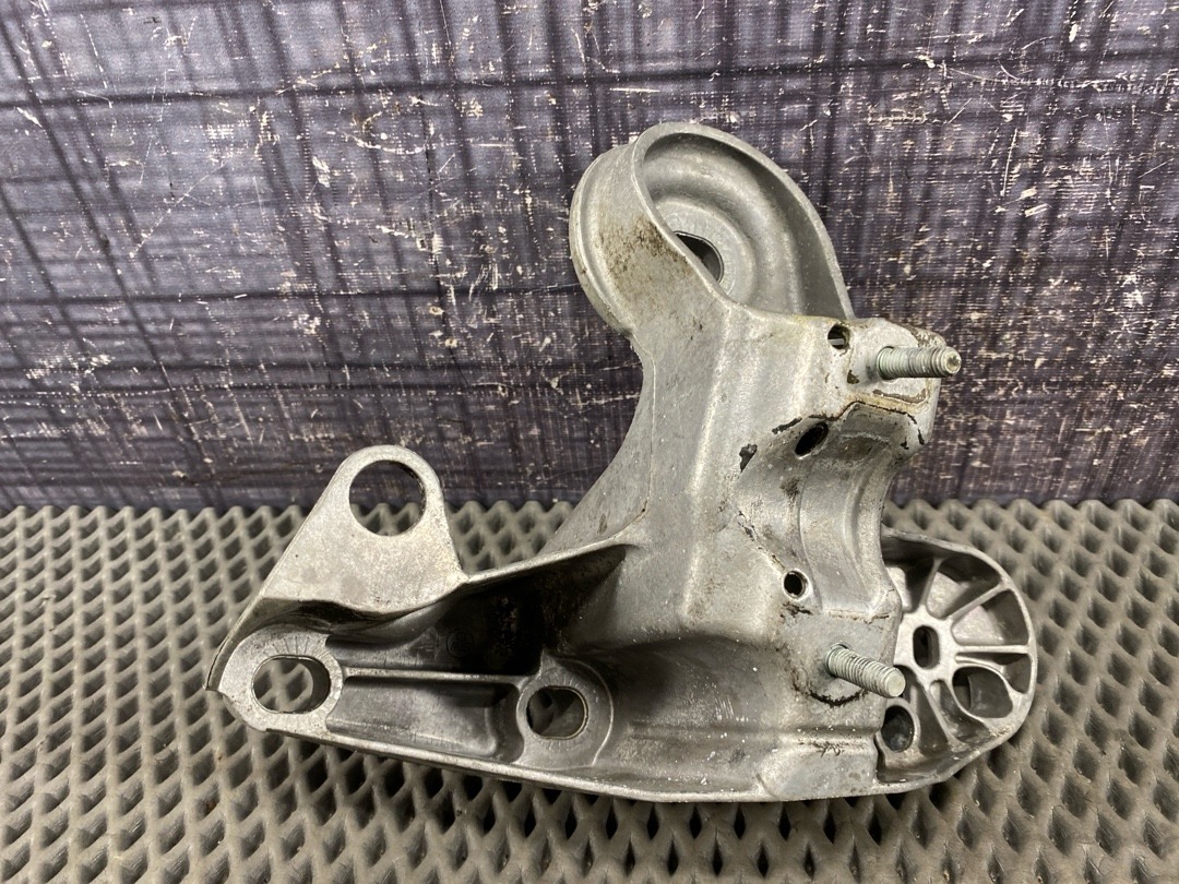 Кронштейн двигателя, 1430 рублей, Красноярск