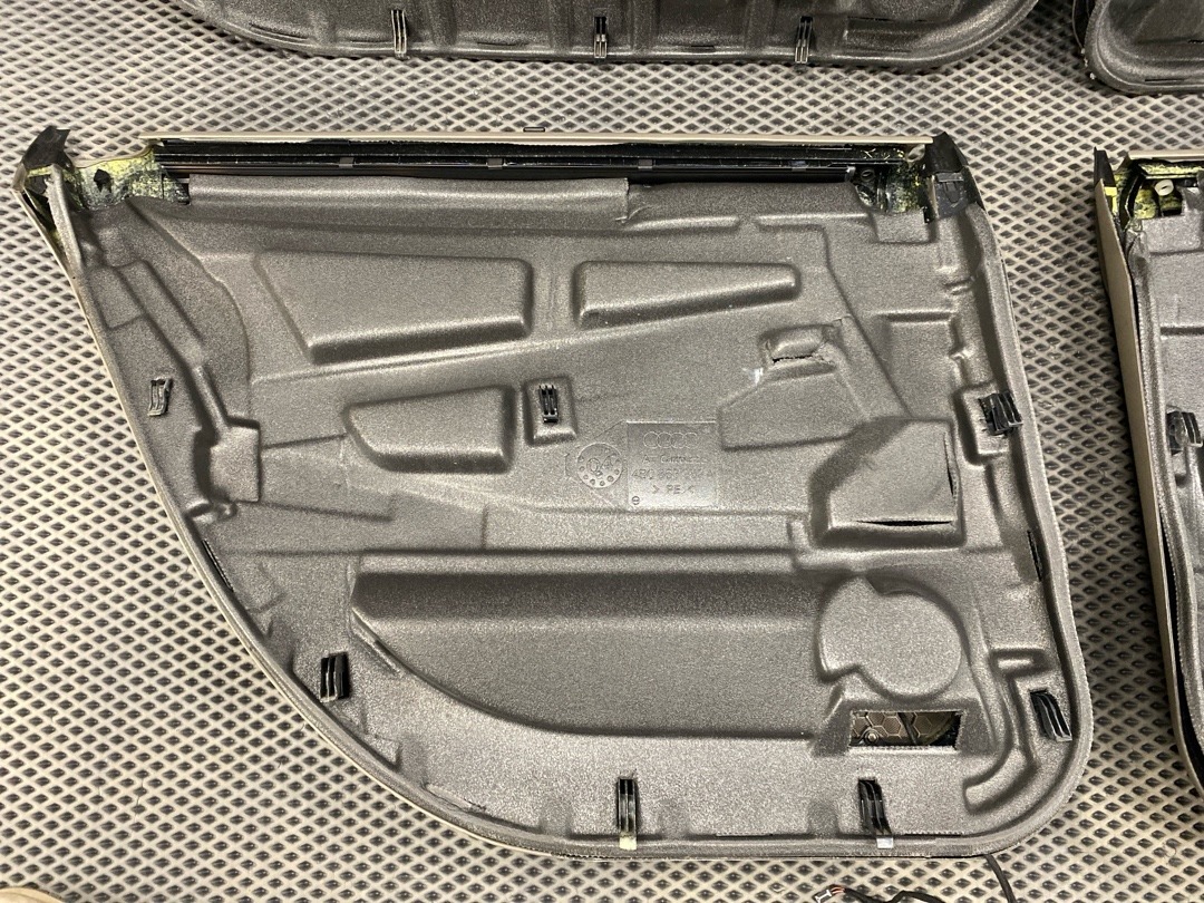 Комплект обшивок дверей, 8870 рублей, Красноярск