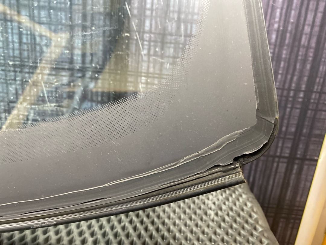 Стекло лобовое, 10880 рублей, Красноярск