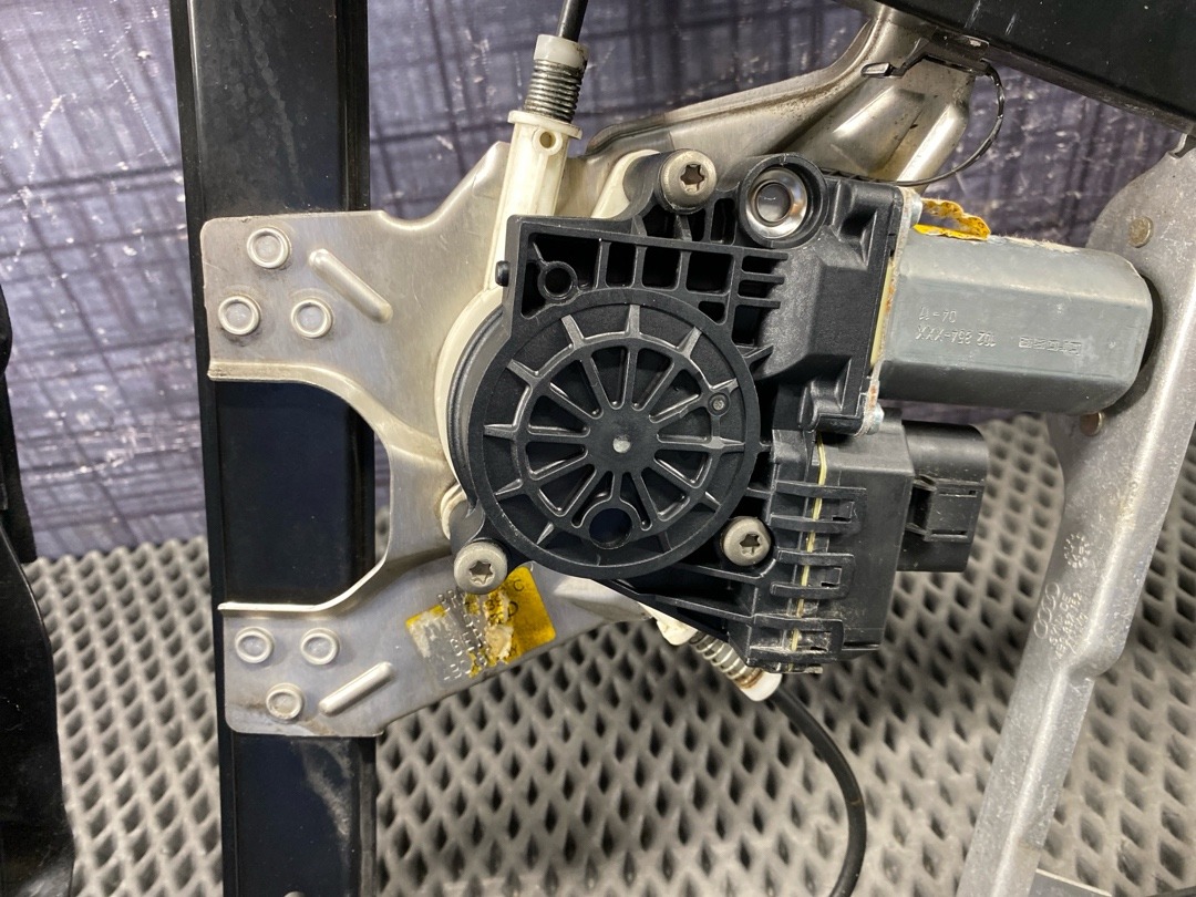 Стеклоподъемник, 7720 рублей, Красноярск