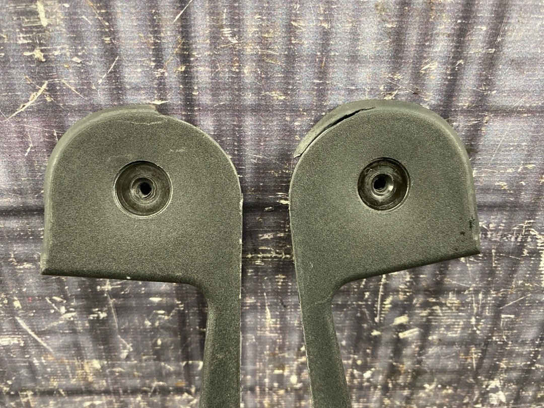 Пластик крышки багажника, 680 рублей, Красноярск