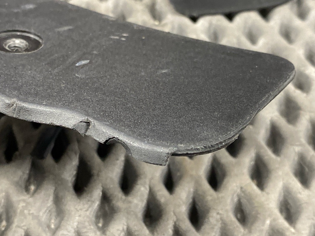 Пластик крышки багажника, 680 рублей, Красноярск