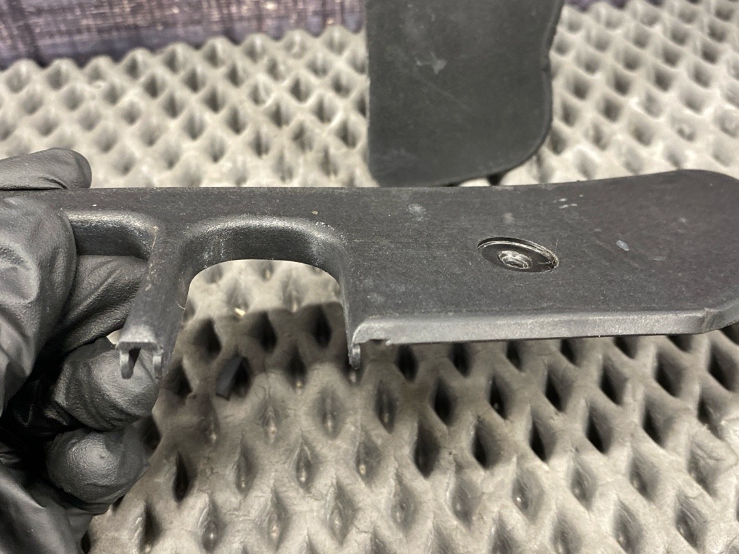 Пластик крышки багажника, 680 рублей, Красноярск