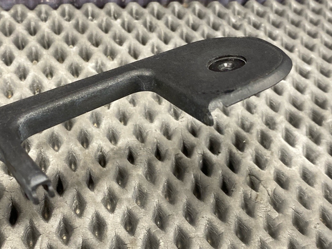 Пластик крышки багажника, 680 рублей, Красноярск