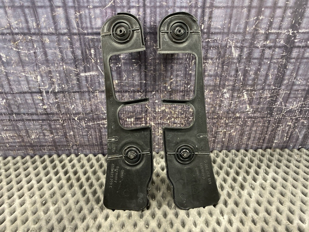 Пластик крышки багажника, 680 рублей, Красноярск