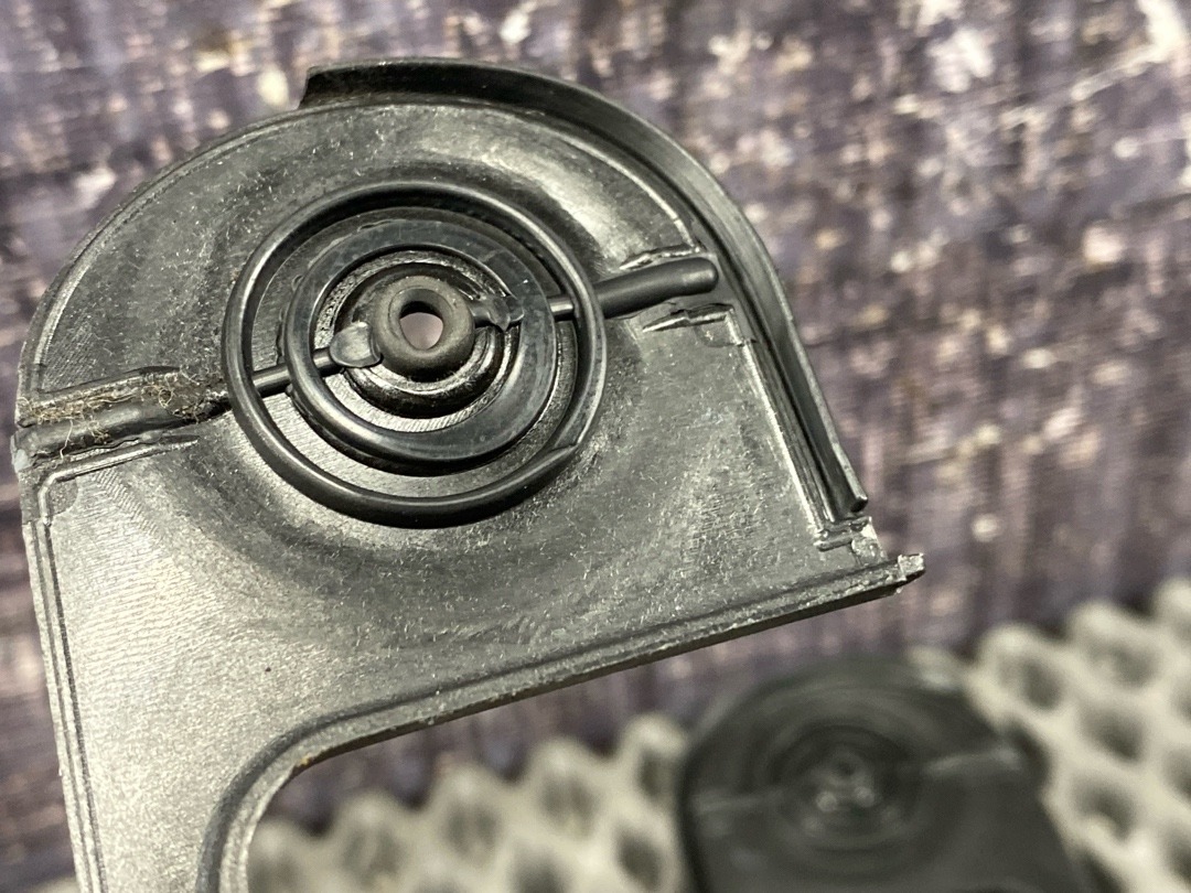 Пластик крышки багажника, 680 рублей, Красноярск