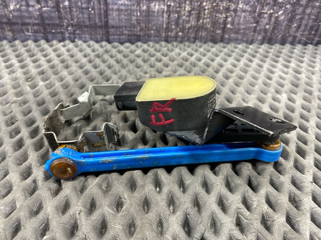 Датчик уровня подвески, 9640 рублей, Красноярск