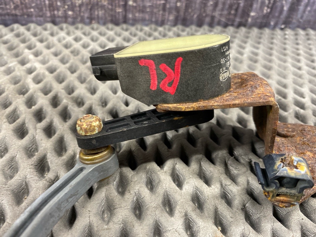 Датчик уровня подвески, 9640 рублей, Красноярск