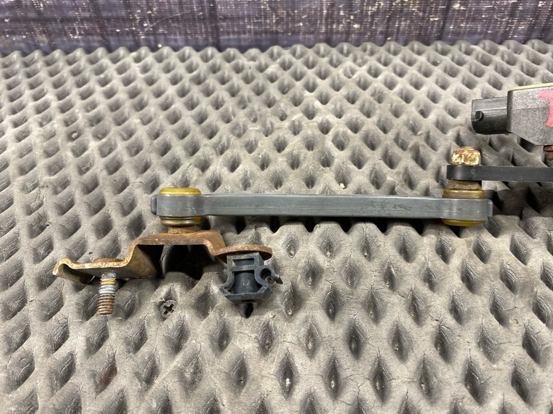 Датчик уровня подвески, 9640 рублей, Красноярск