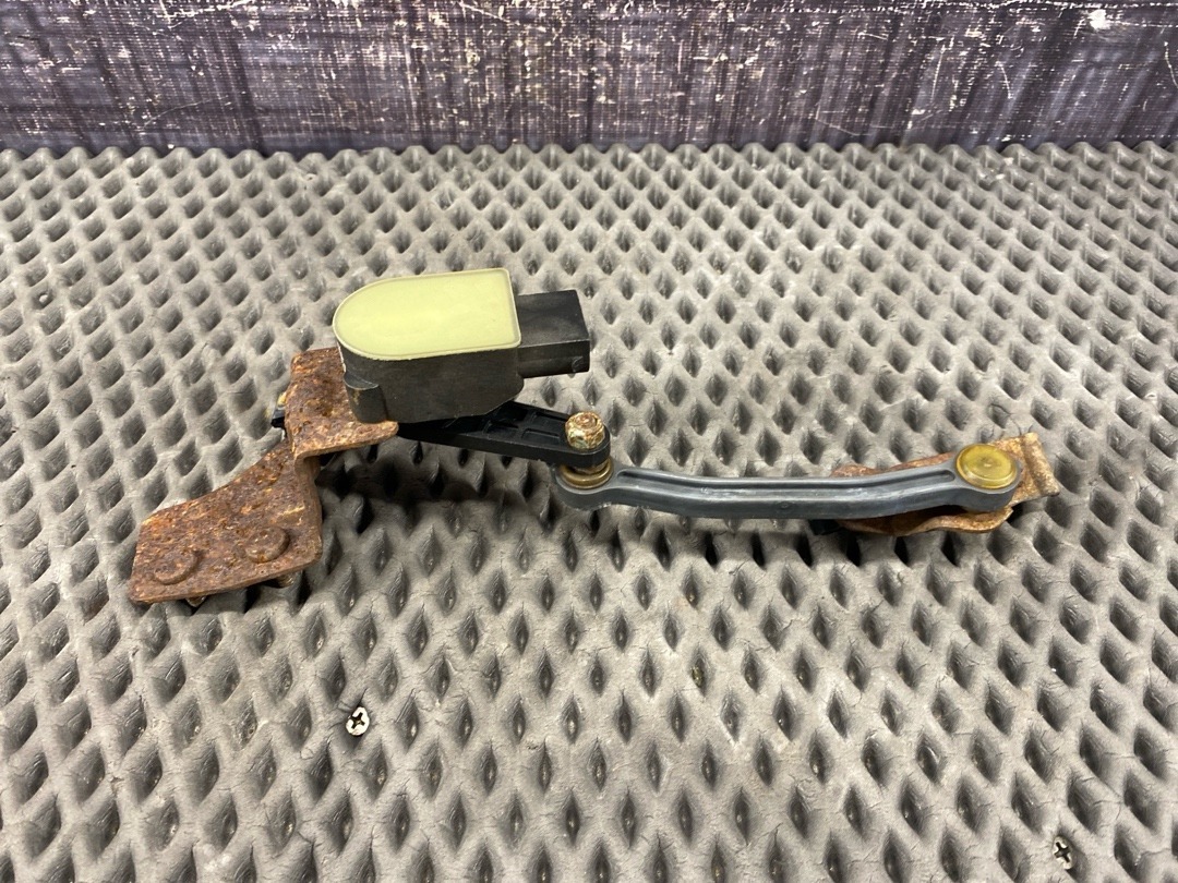 Датчик уровня подвески, 9640 рублей, Красноярск