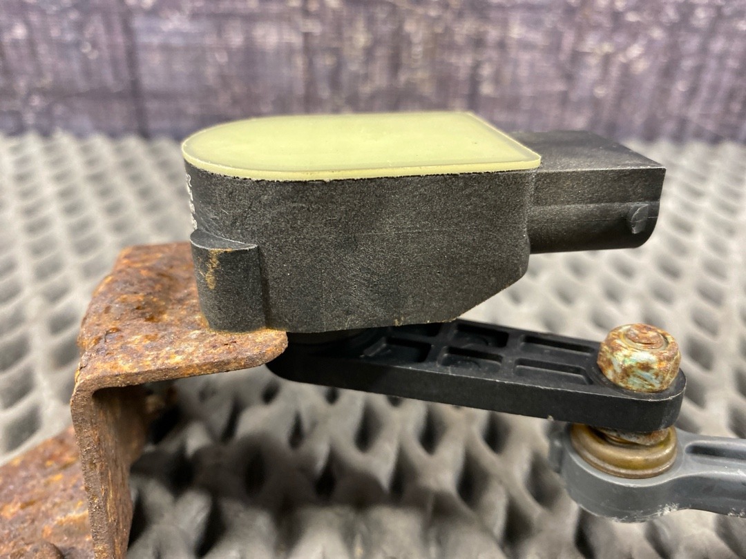 Датчик уровня подвески, 9640 рублей, Красноярск