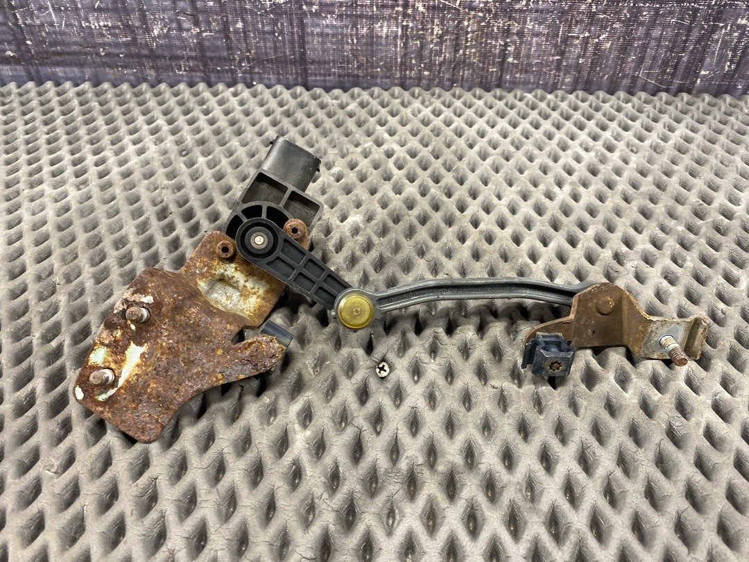 Датчик уровня подвески, 9640 рублей, Красноярск