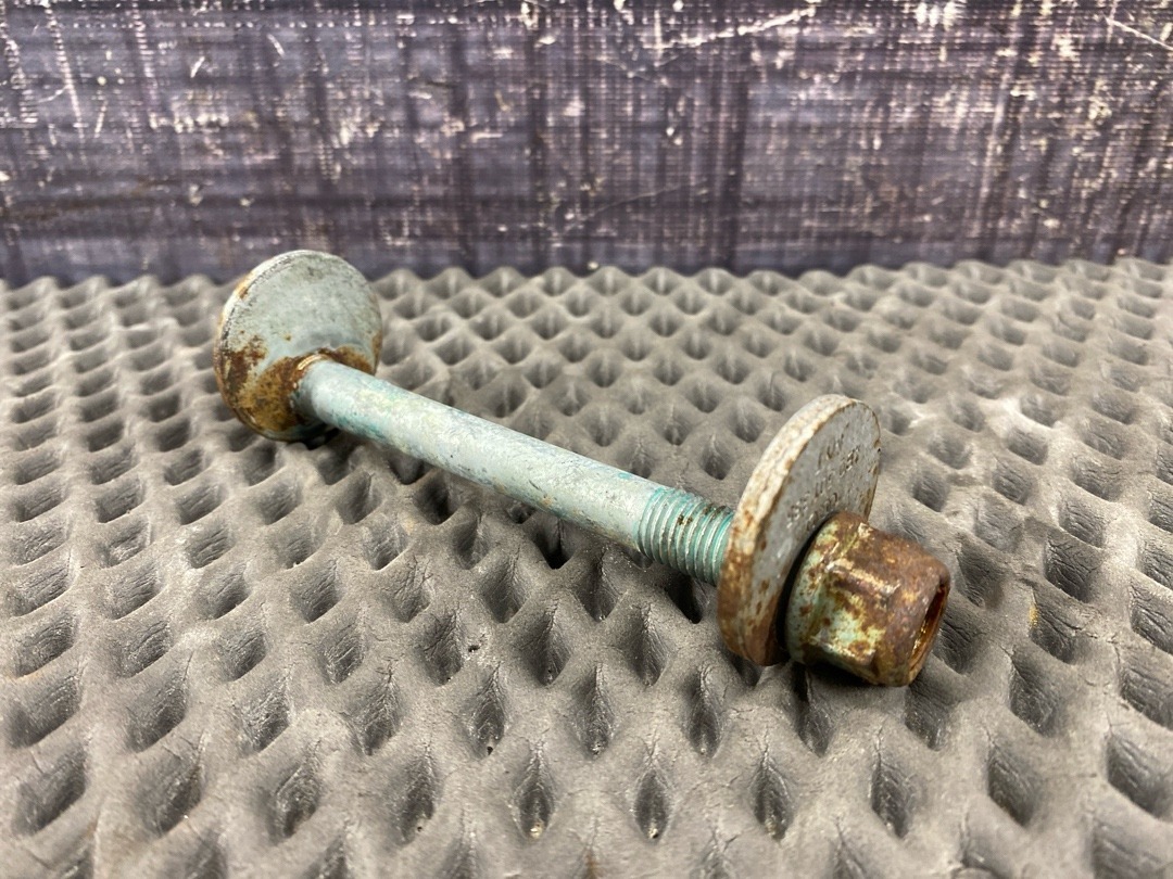 Болт развальный, 780 рублей, Красноярск