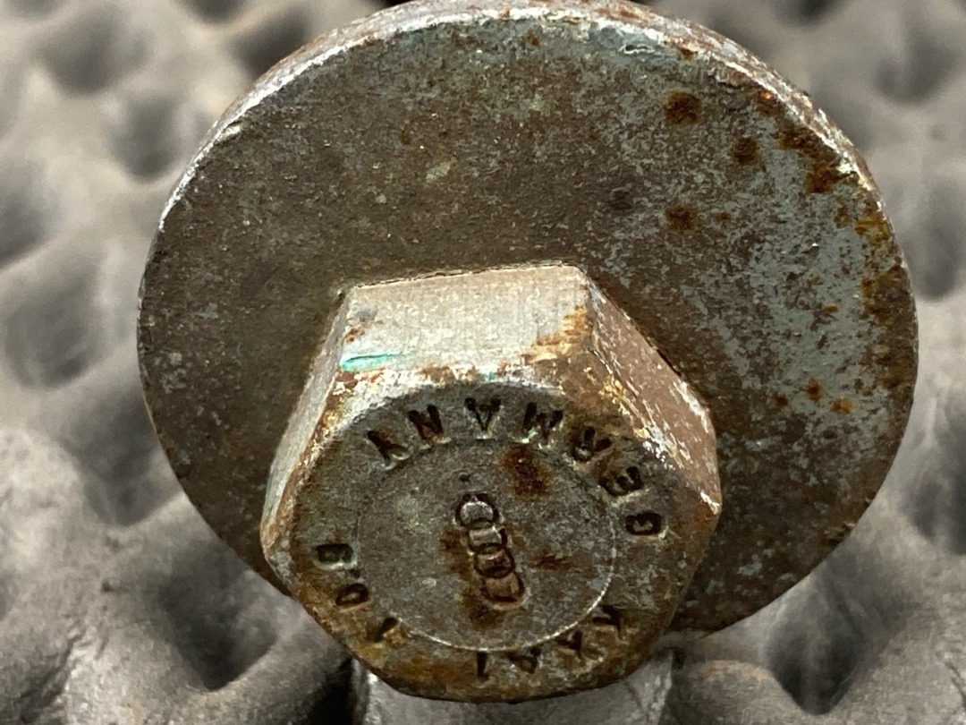 Болт развальный, 780 рублей, Красноярск