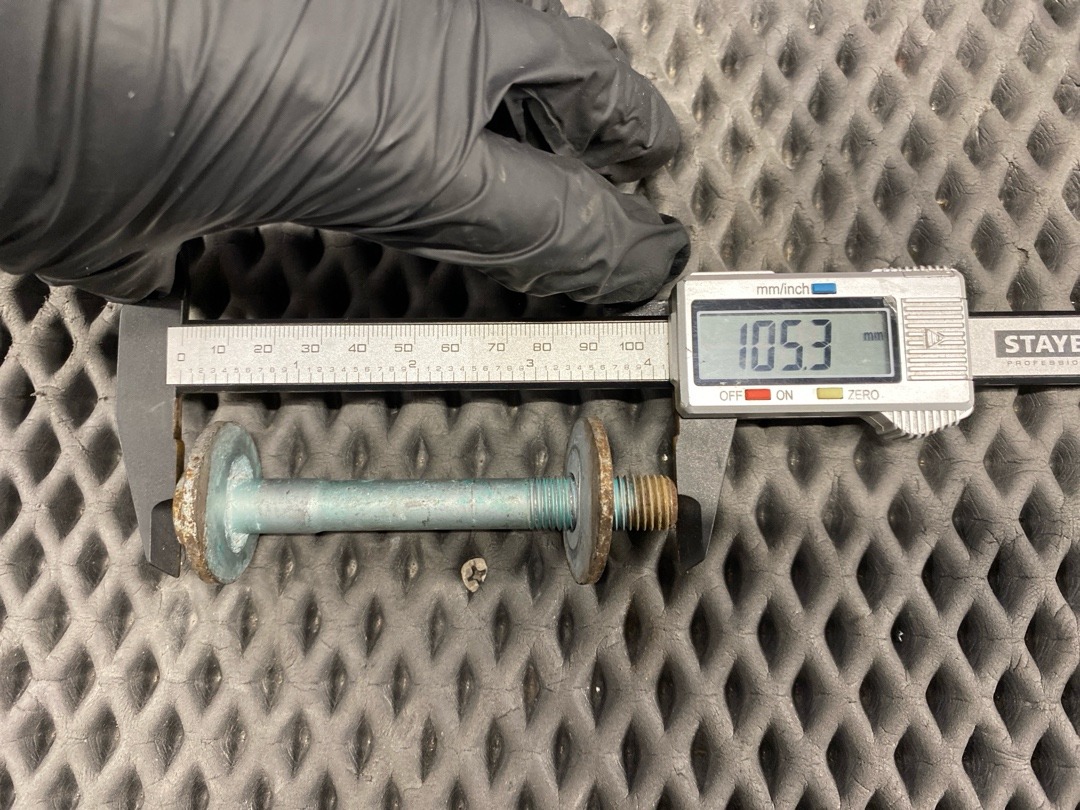 Болт развальный, 780 рублей, Красноярск