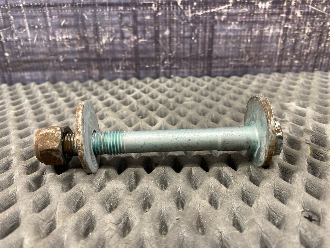 Болт развальный, 780 рублей, Красноярск