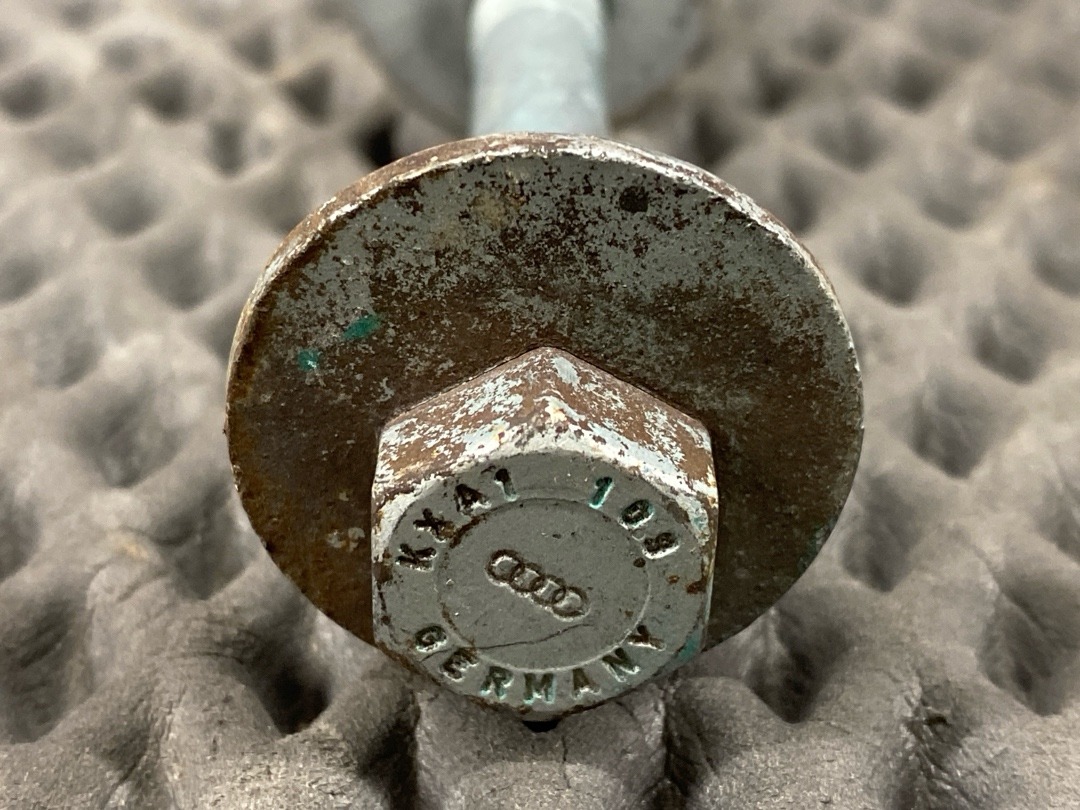 Болт развальный, 780 рублей, Красноярск