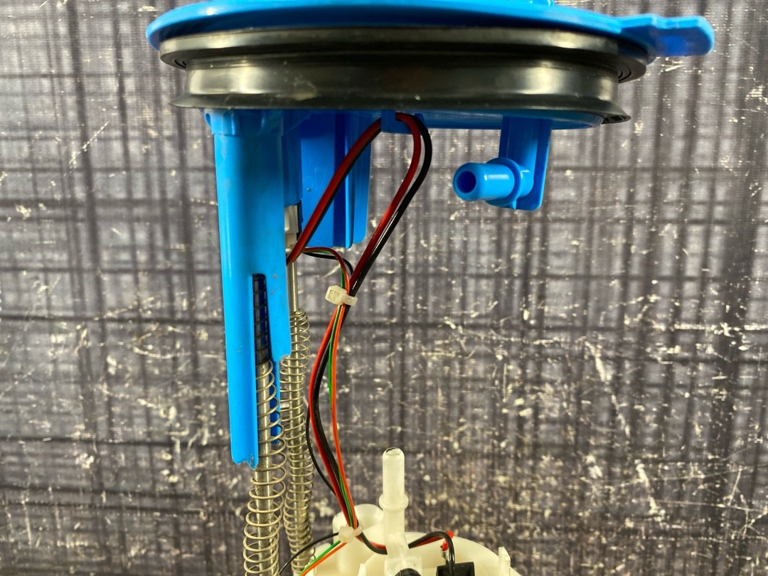 Бензонасос, 9370 рублей, Красноярск