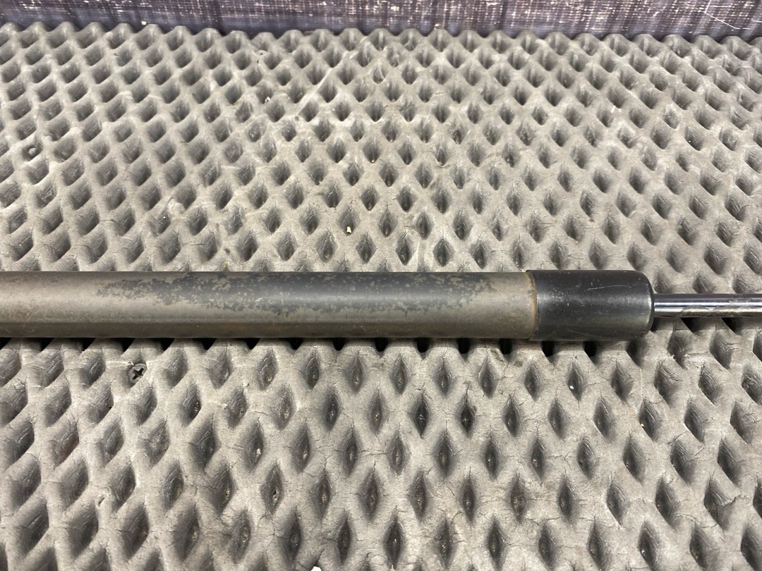 Амортизатор багажника, 870 рублей, Красноярск