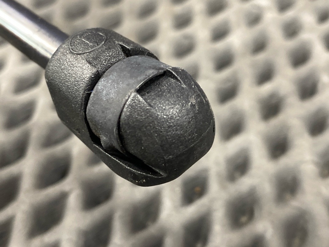 Амортизатор багажника, 870 рублей, Красноярск