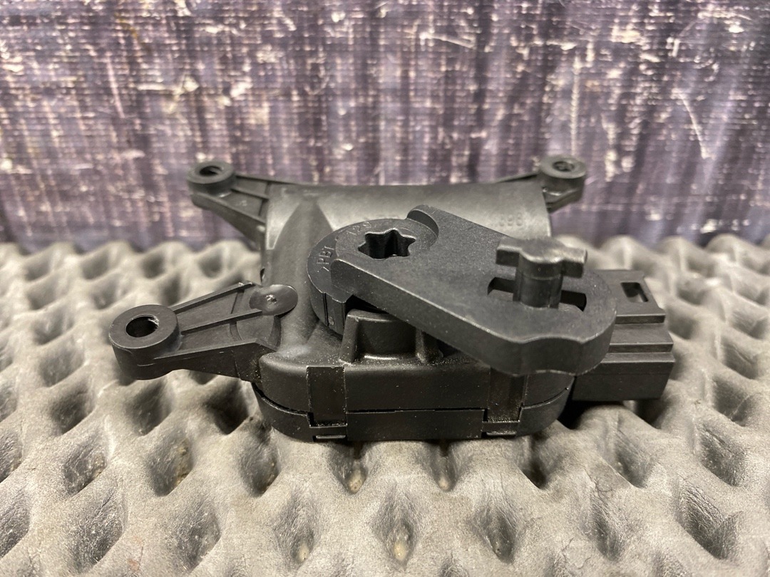 Мотор заслонки печки, 1470 рублей, Красноярск