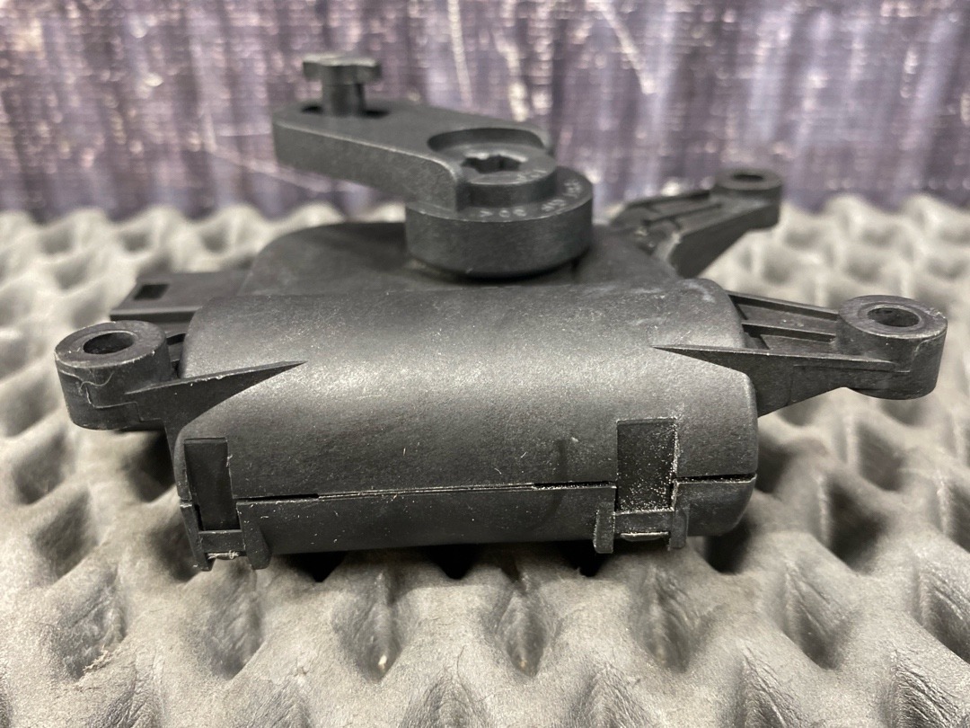 Мотор заслонки печки, 1470 рублей, Красноярск