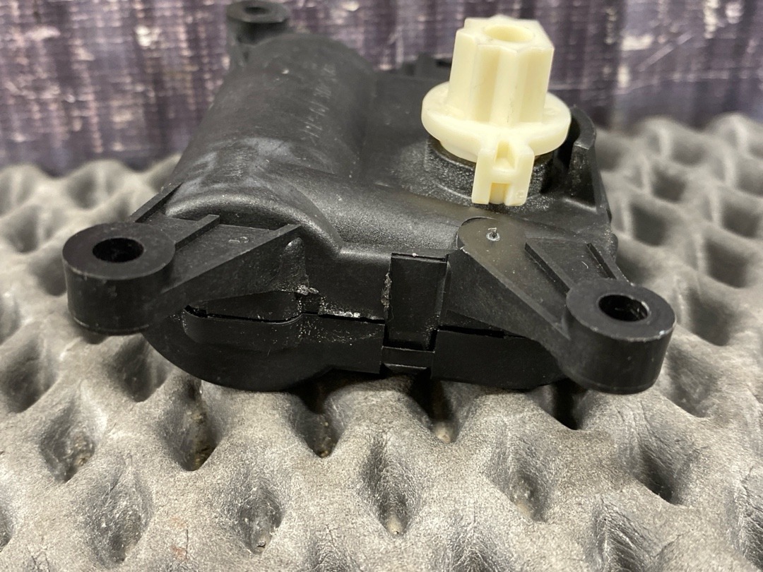 Мотор заслонки печки, 1470 рублей, Красноярск