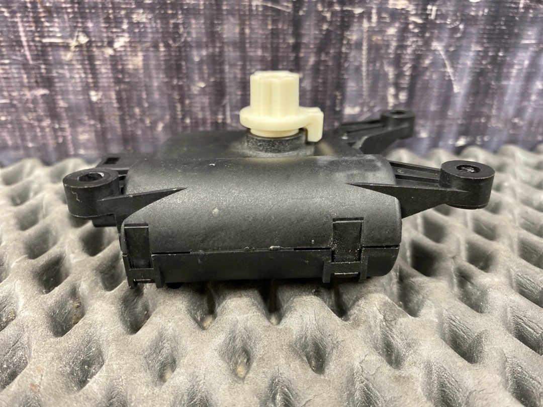 Мотор заслонки печки, 1470 рублей, Красноярск