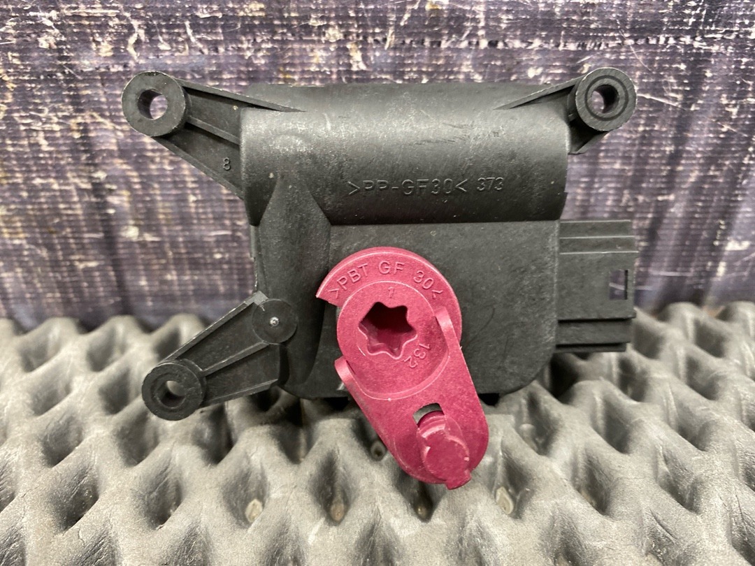 Мотор заслонки печки, 1470 рублей, Красноярск