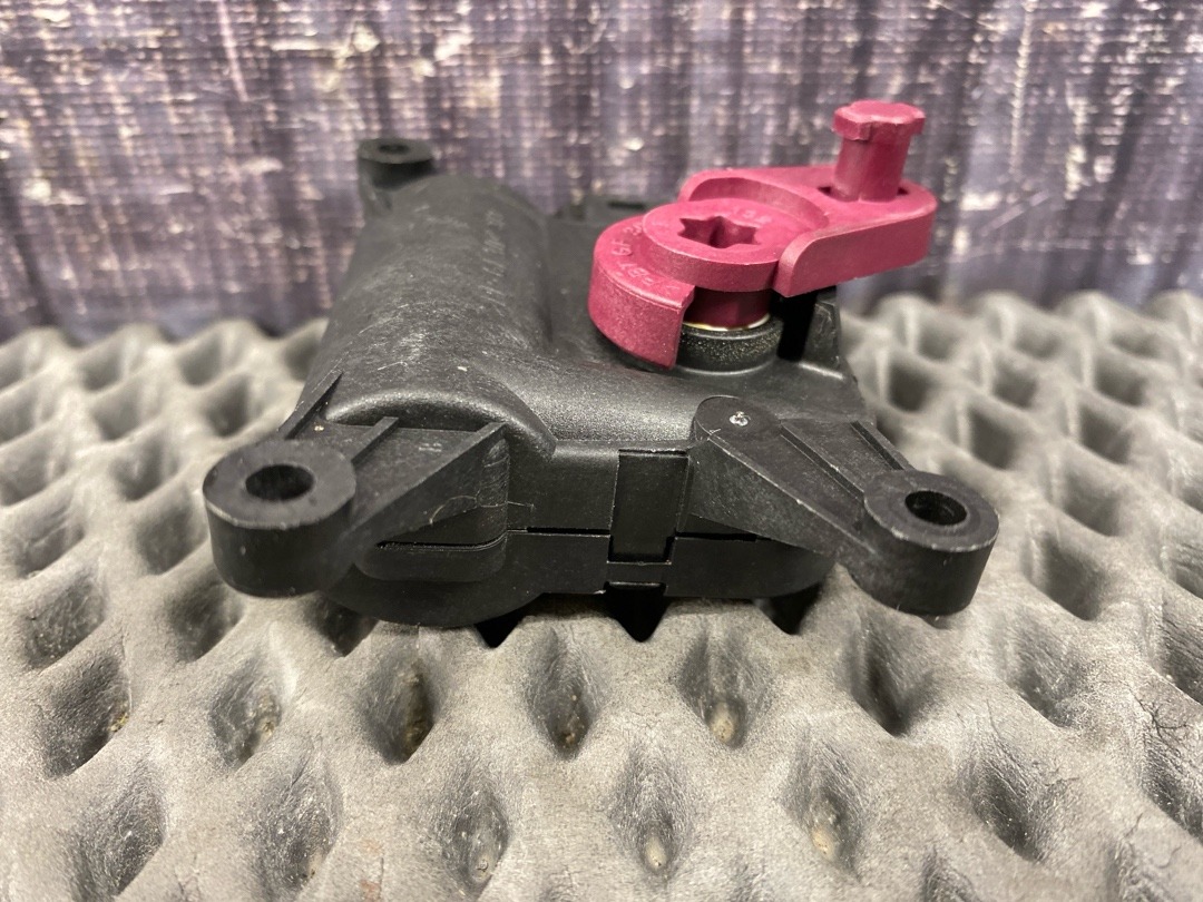 Мотор заслонки печки, 1470 рублей, Красноярск