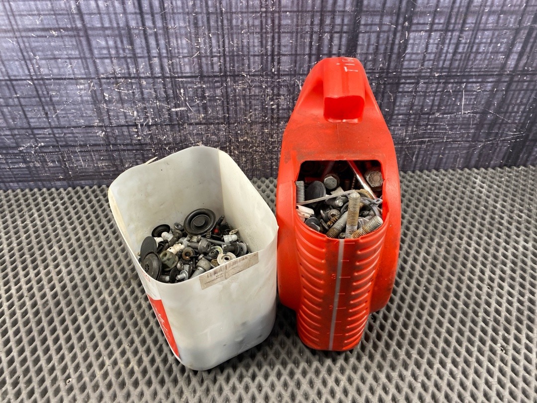 Болты и гайки, 3250 рублей, Красноярск