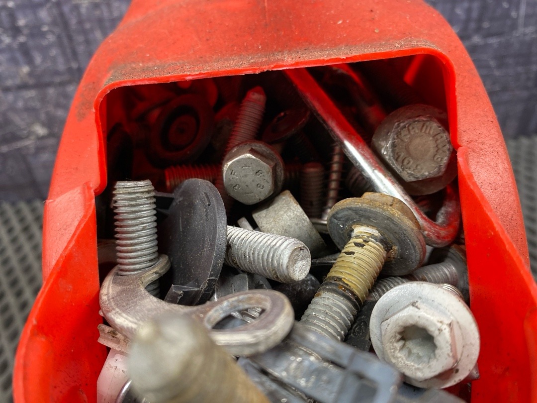 Болты и гайки, 3250 рублей, Красноярск