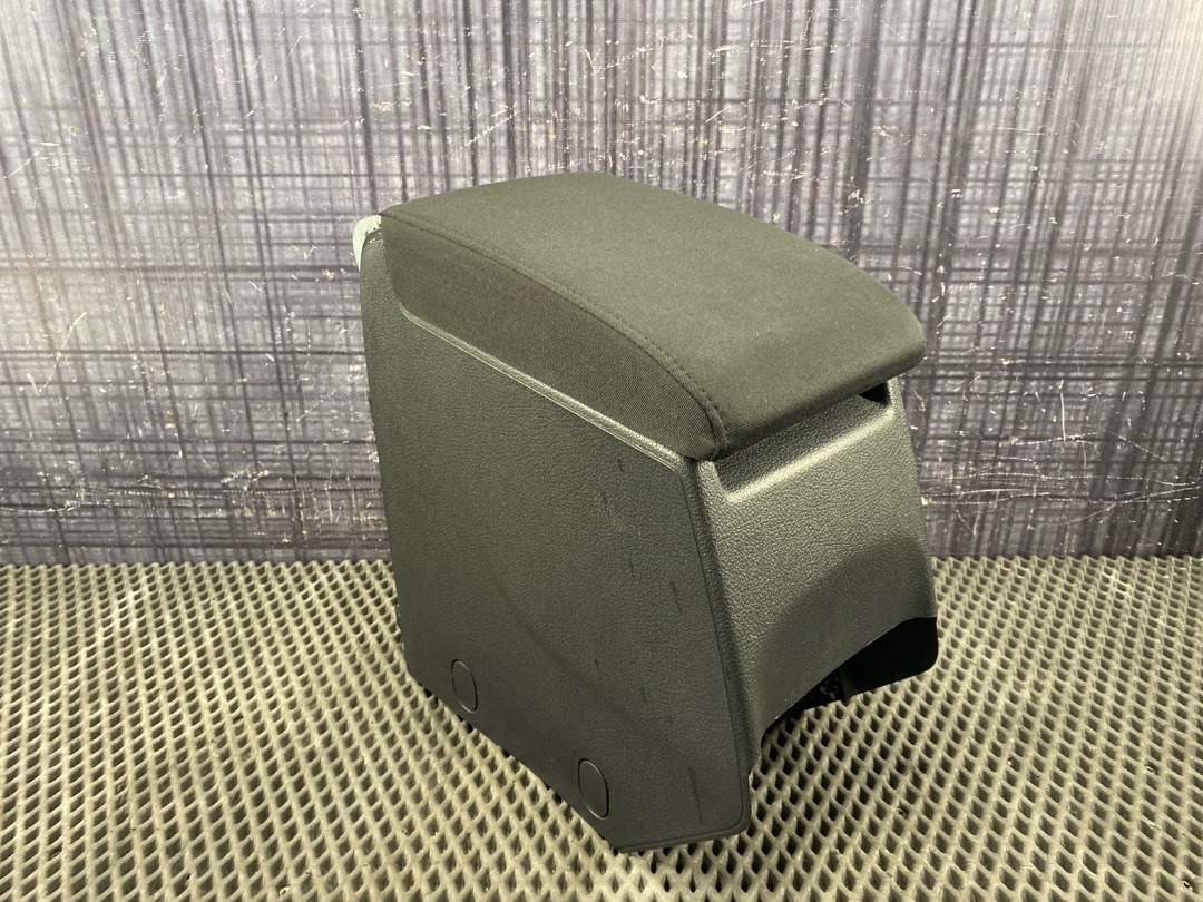 Подлокотник, 4310 рублей, Красноярск