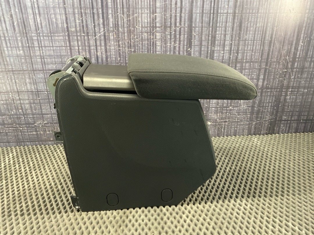 Подлокотник, 4310 рублей, Красноярск