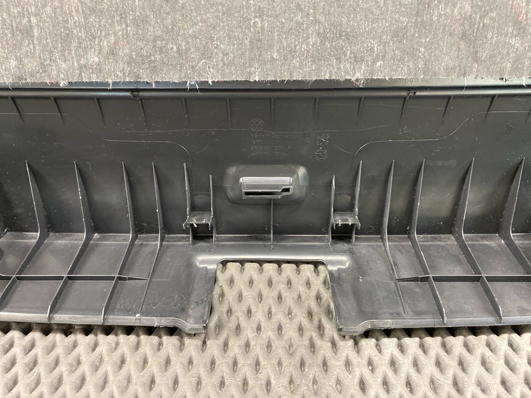 Обшивка крышки багажника, 1400 рублей, Красноярск