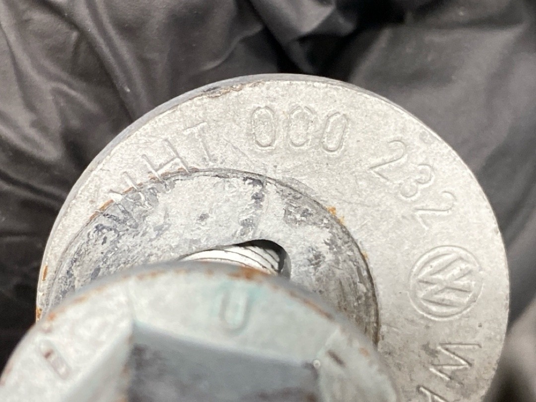 Болт развальный, 710 рублей, Красноярск