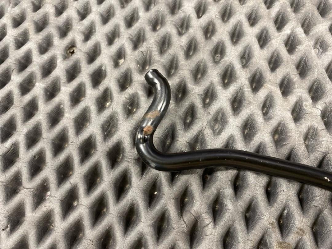 Упор капота, 870 рублей, Красноярск