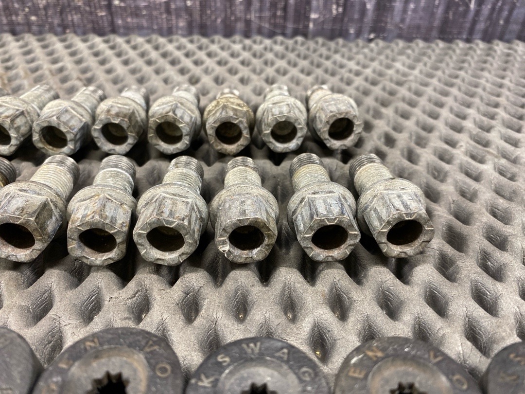 Комплект колесных болтов, 2780 рублей, Красноярск