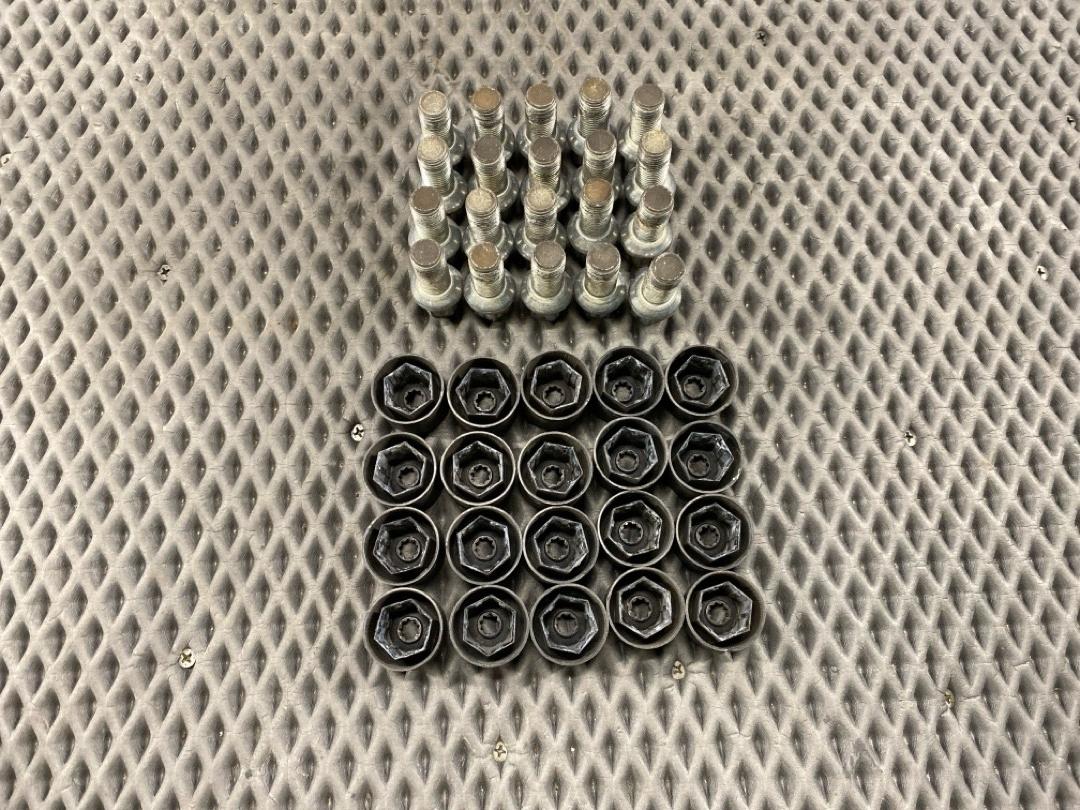 Комплект колесных болтов, 2780 рублей, Красноярск