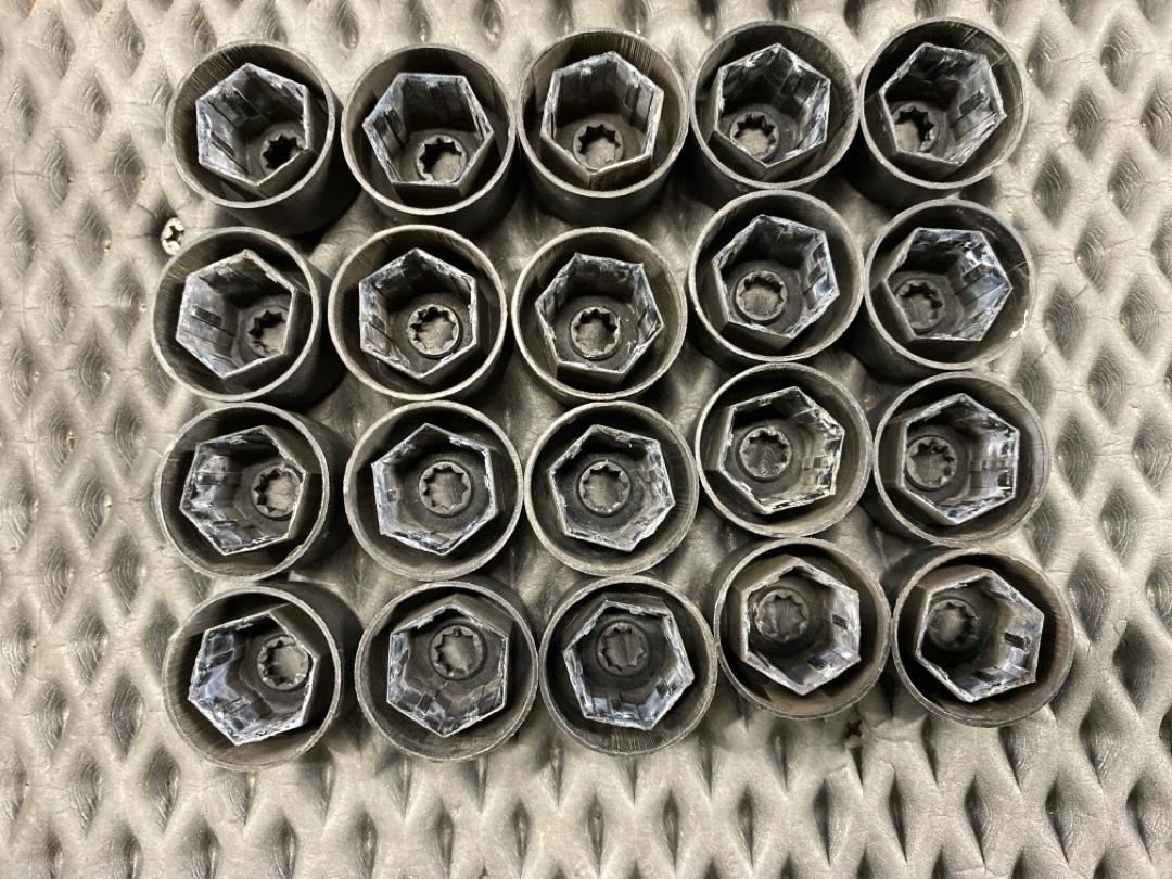 Комплект колесных болтов, 2780 рублей, Красноярск