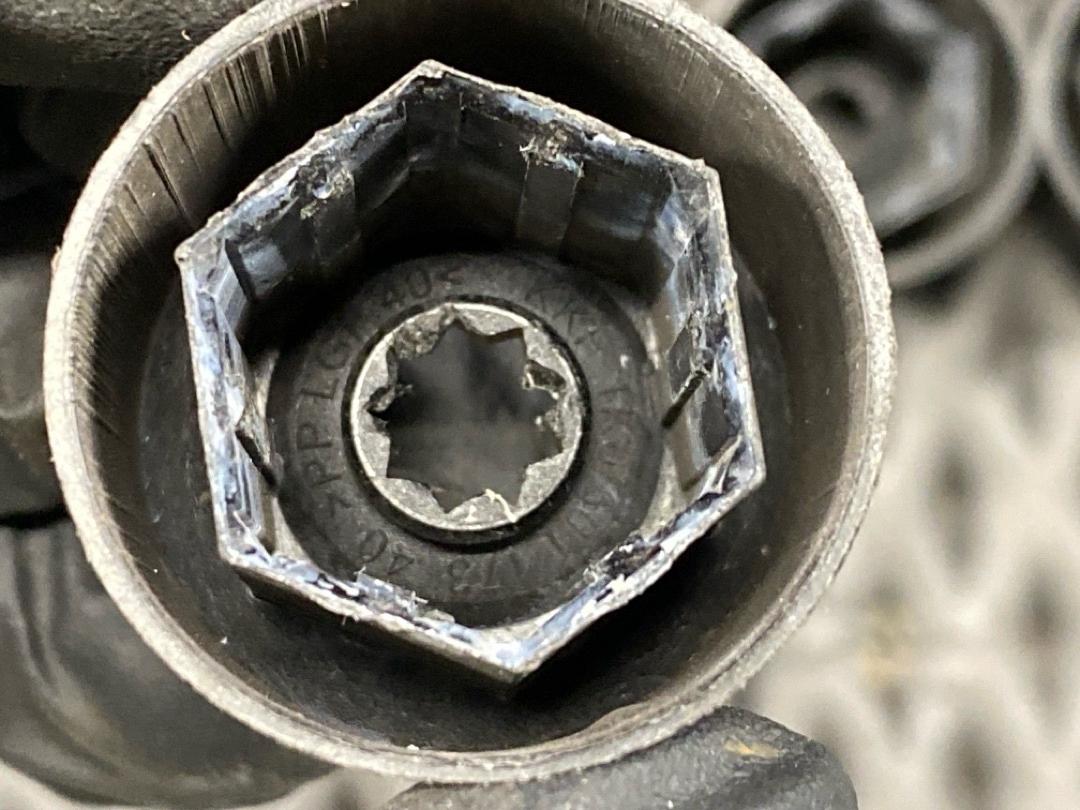 Комплект колесных болтов, 2780 рублей, Красноярск