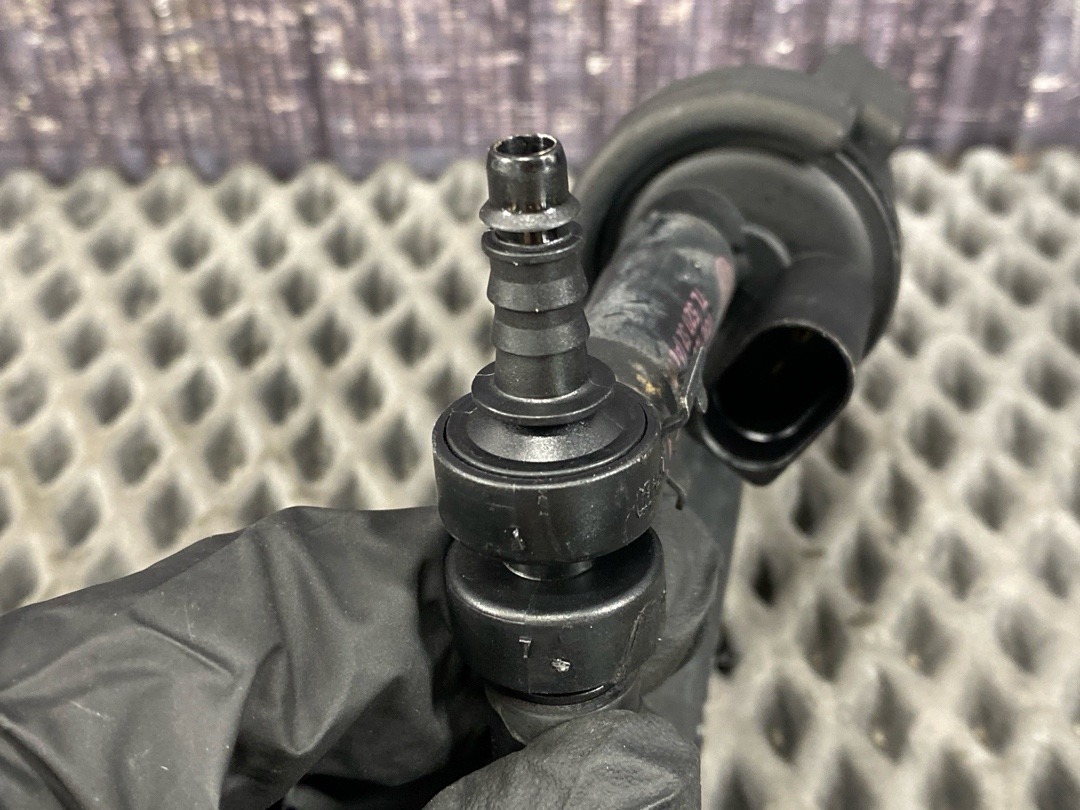 Клапан вентиляции топливного бака, 2670 рублей, Красноярск