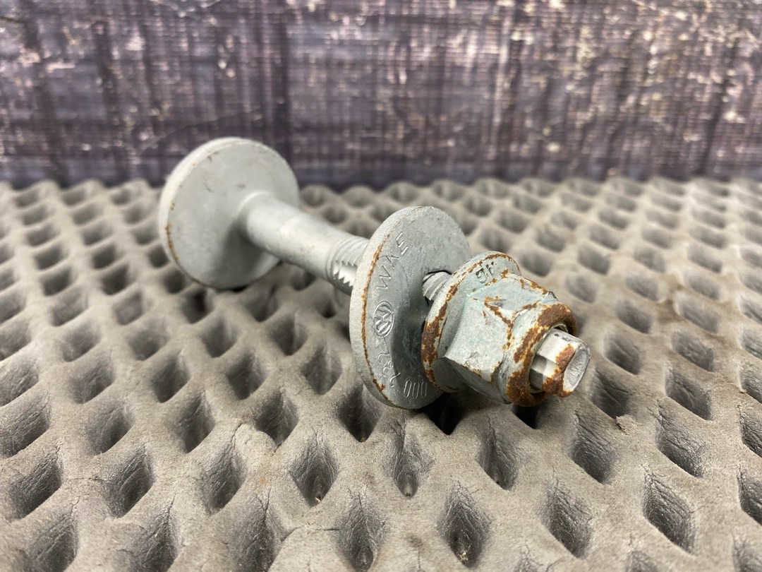 Болт развальный, 710 рублей, Красноярск