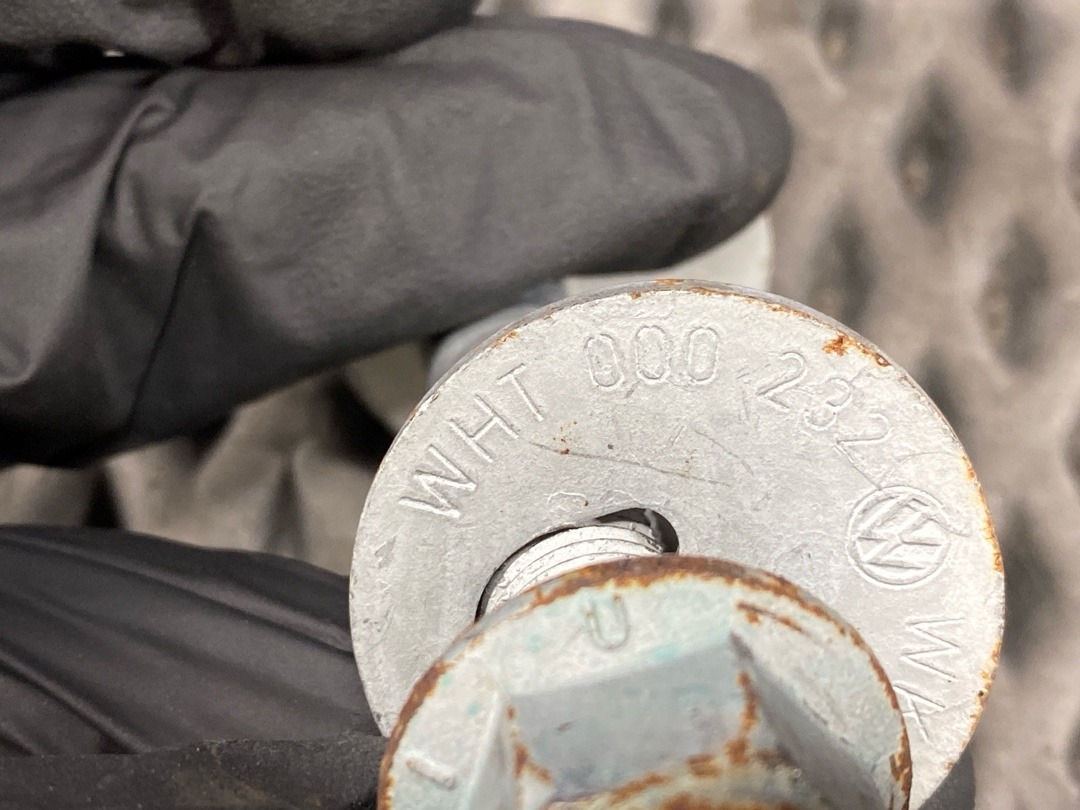 Болт развальный, 710 рублей, Красноярск