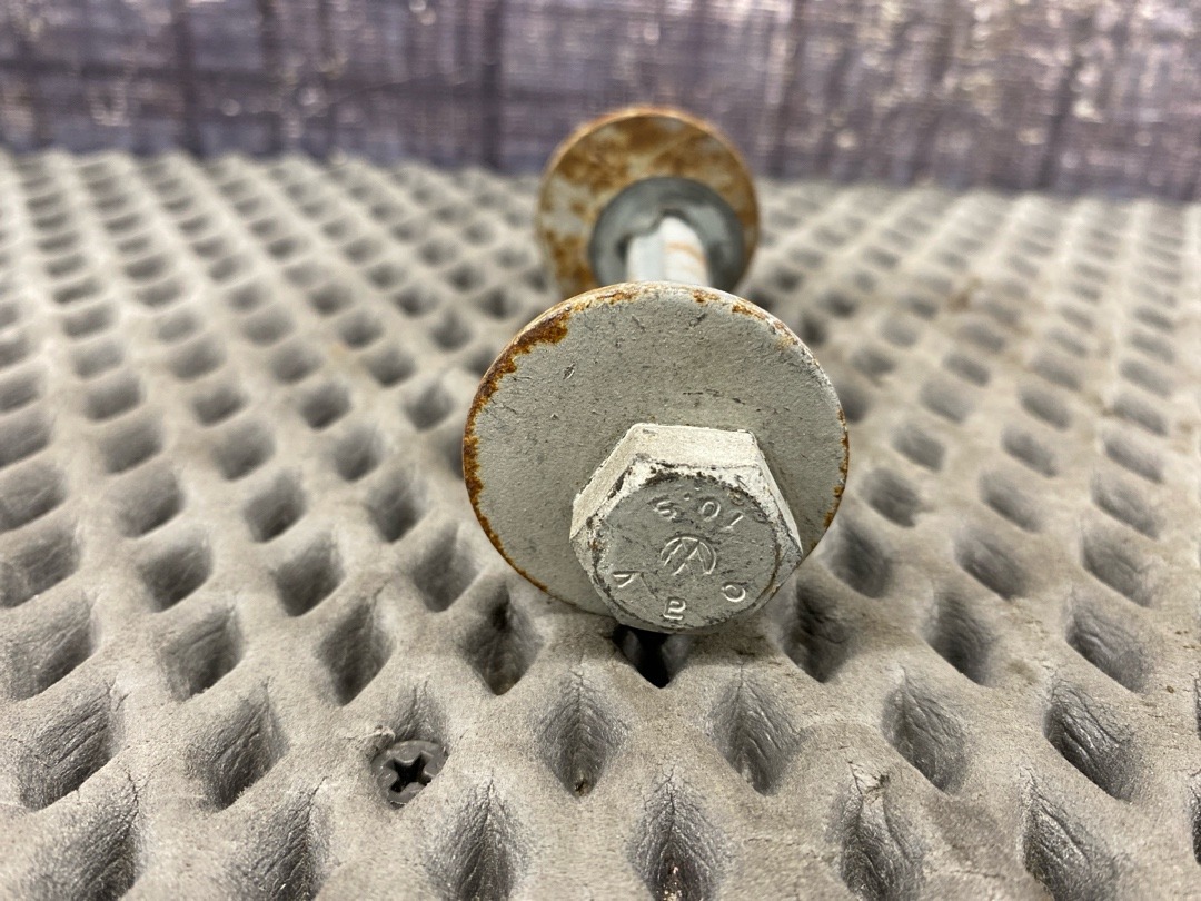 Болт развальный, 710 рублей, Красноярск