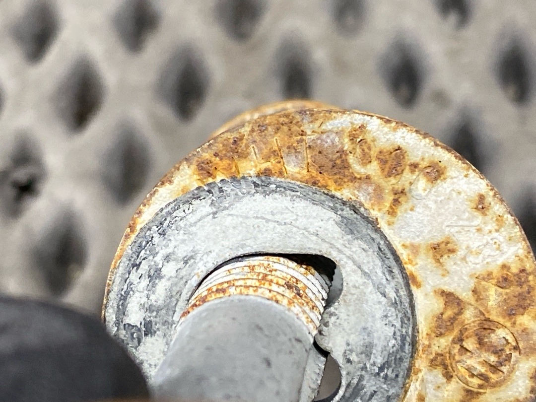 Болт развальный, 710 рублей, Красноярск