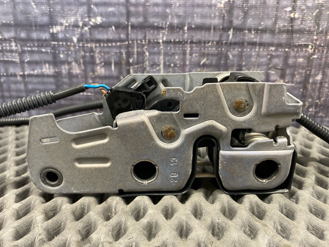 Замок капота, 2910 рублей, Красноярск