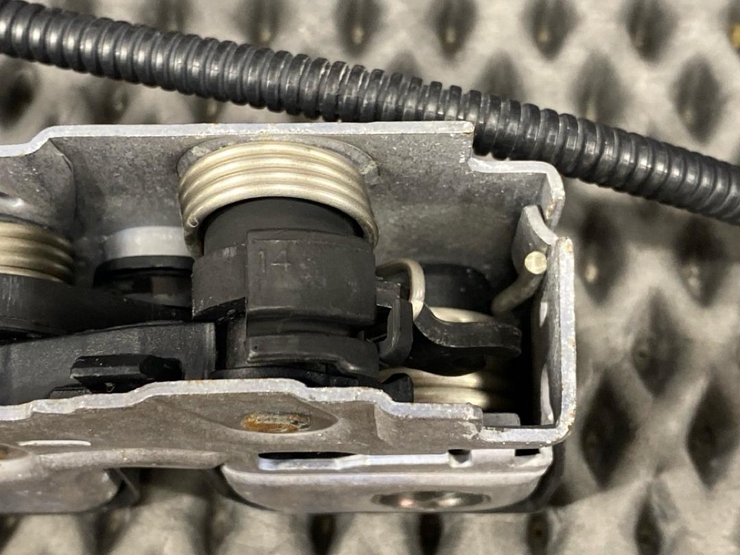 Замок капота, 2910 рублей, Красноярск