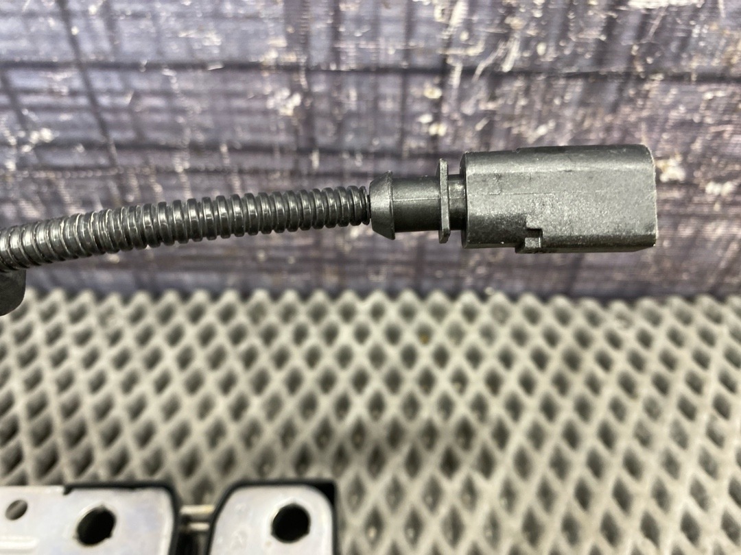 Замок капота, 2910 рублей, Красноярск